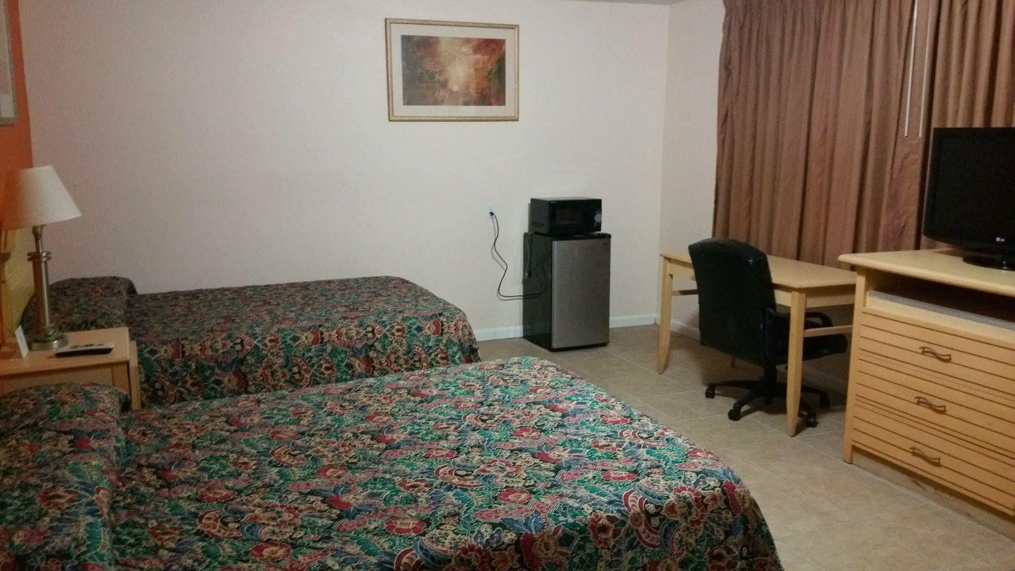 Travelers Inn - Клірвотер Екстер'єр фото